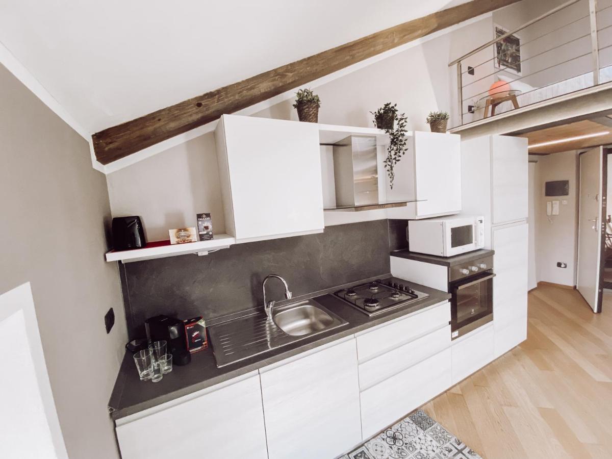 Historic Center Charming Apartment Free Wi-Fi Savigliano Kültér fotó