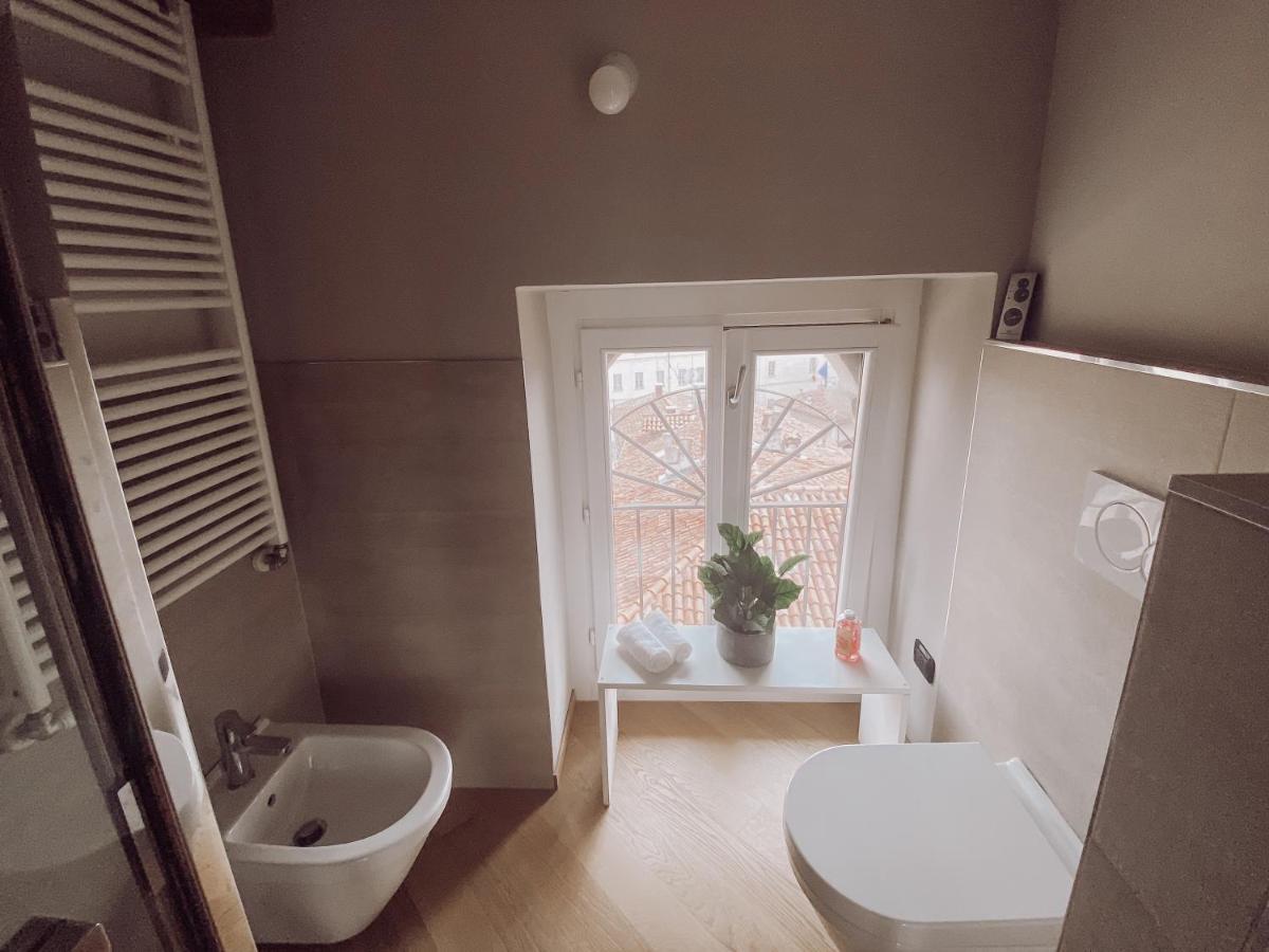 Historic Center Charming Apartment Free Wi-Fi Savigliano Kültér fotó