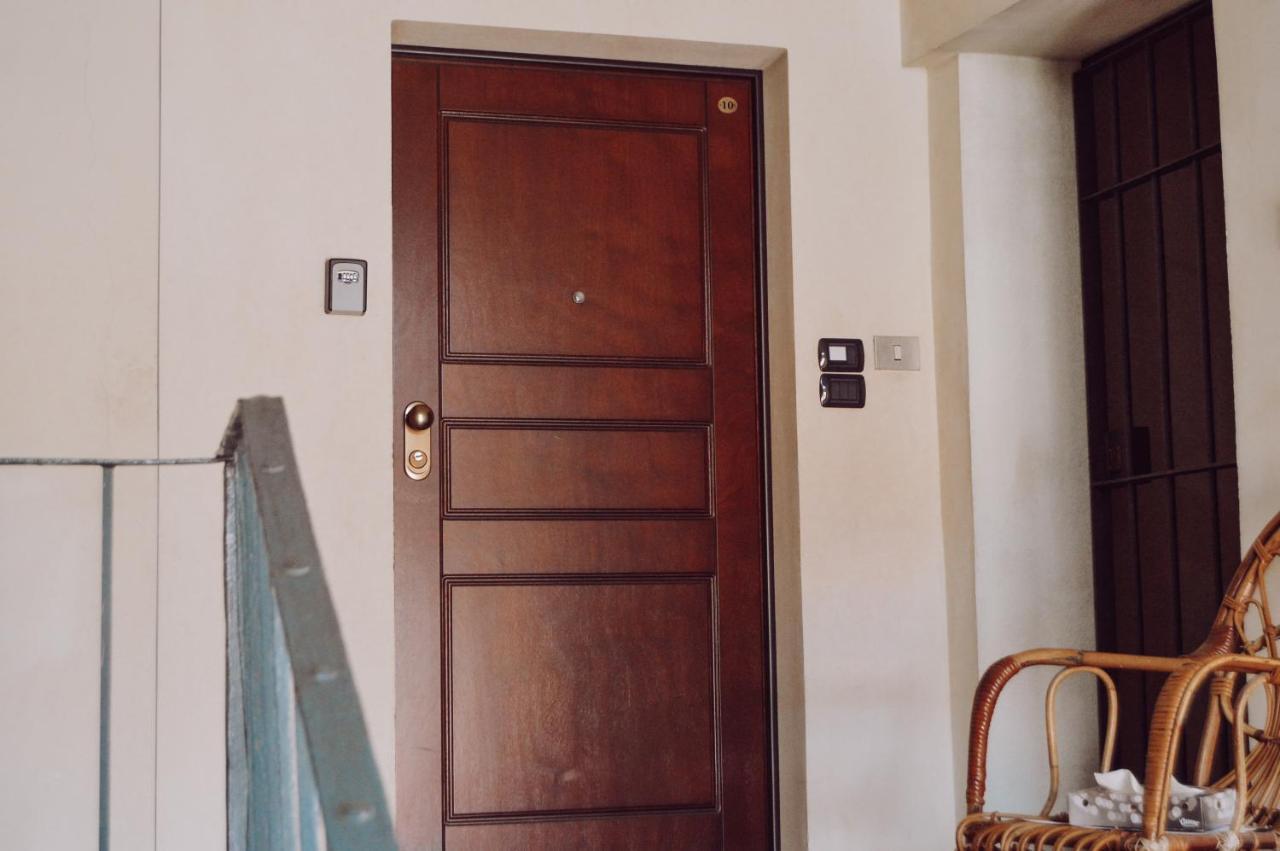Historic Center Charming Apartment Free Wi-Fi Savigliano Kültér fotó